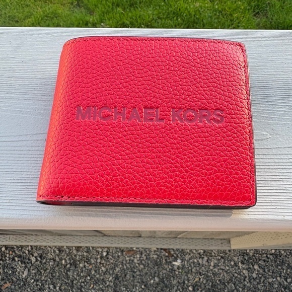 NWT Michael Kors Red Pebbled Leather Cooper Wallet Billfold with Coin Pouch - Picture 1 of 4